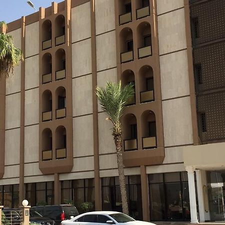 Seteen Palace Hotel Riyadh Exterior photo